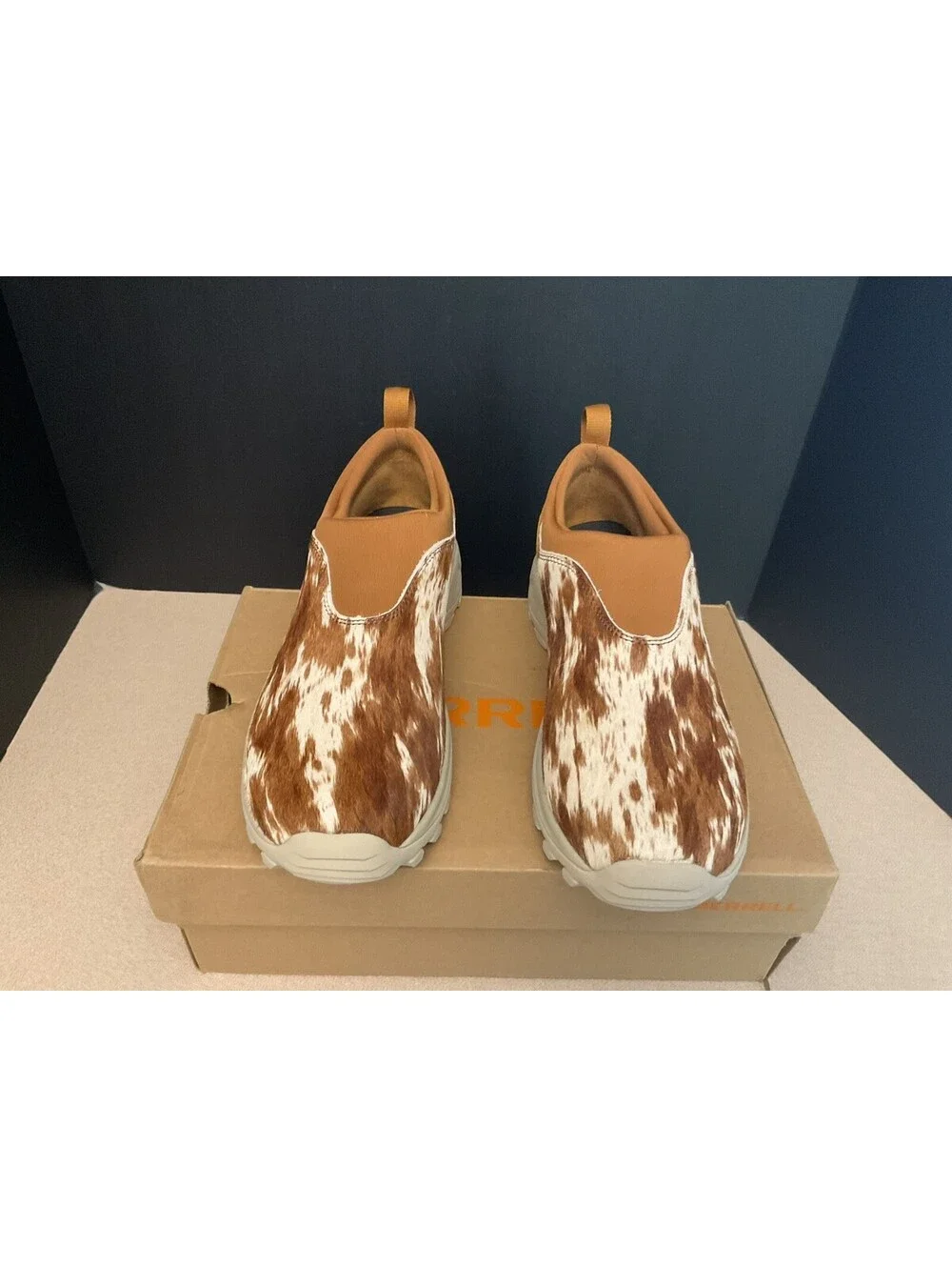 NEW! MENS MERRELL WINTER MOC 3 CH SPICE SLIP ON CALF HAIR SHOES. SIZE 9.5. NICE!